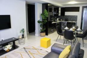 Favour's 2 Bedroom Apartment on 77